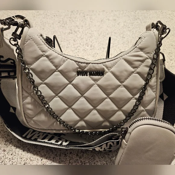 NWT Steve Madden 2 Pc Grey Quilted Convertable Crossbody Women's Bag - Picture 3 of 12